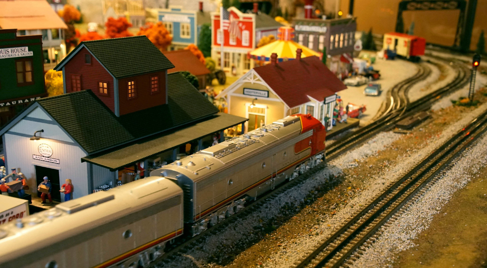 vệ sinh mô hình xe lửa